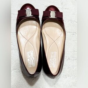 ON SALE!FERRAGAMO Varuna Lux BALLET Flats, Merlot Patent Leather with Silver,7.5
